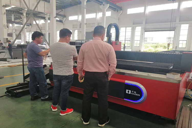 what is fiber laser cutting machine