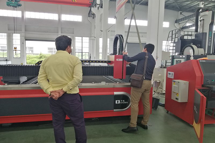 laser metal cutting machine price
