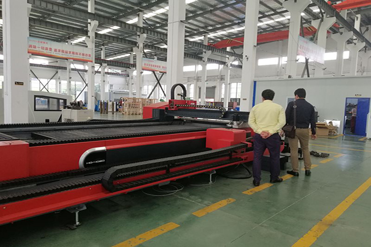 cnc laser steel cutting machine