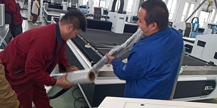 Stainless steel laser cutting machine